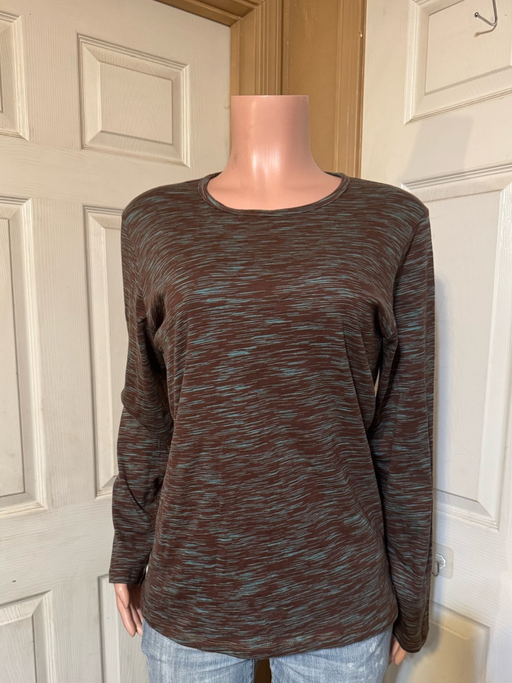 Pulp Women’s Long Sleeve crew neck Top in Brown L
